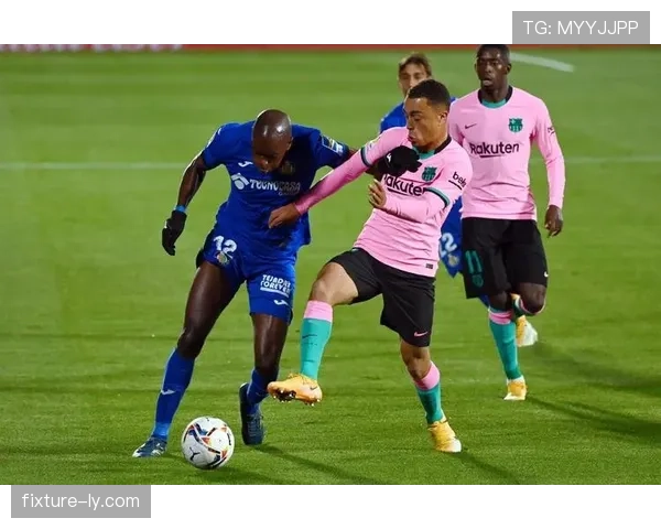 斯托贾科维奇无球跑位提高投篮命中率 拉开球队进攻空间